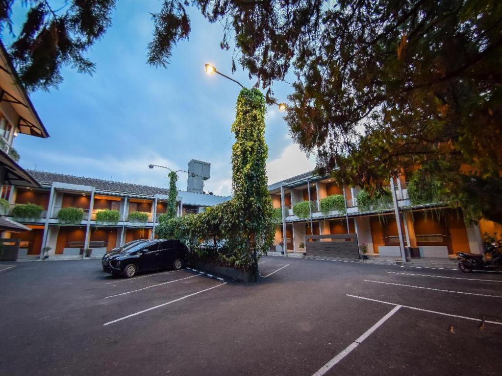 Hotel Nyland Pasteur Бандунг Екстер'єр фото